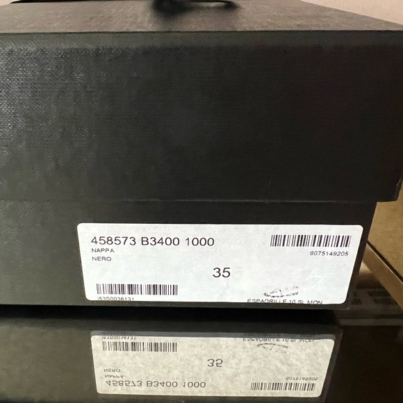 New authentic - Picture 5 of 7